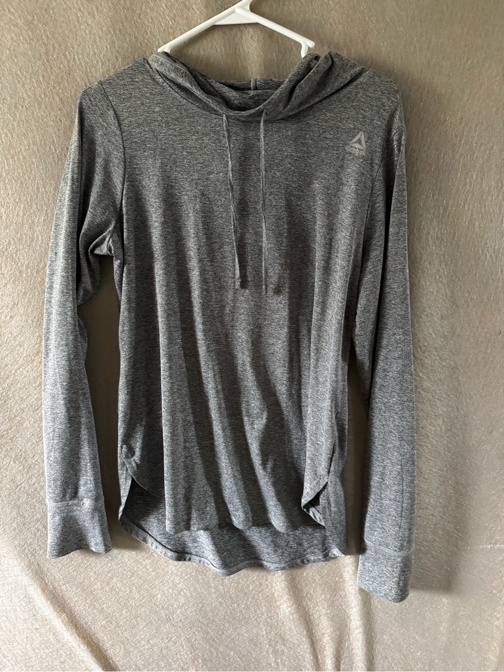 Reebok Women's Gray Hooded Long-Sleeve Crewneck Top